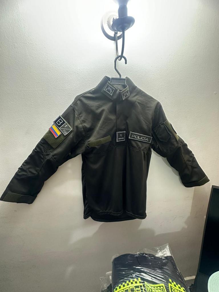 Uniforme N0.5 verde hibrido y pantalón(dos piezas)